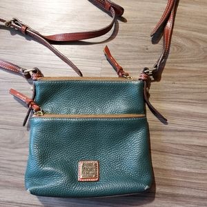 Dooney & bourke crossbody bag